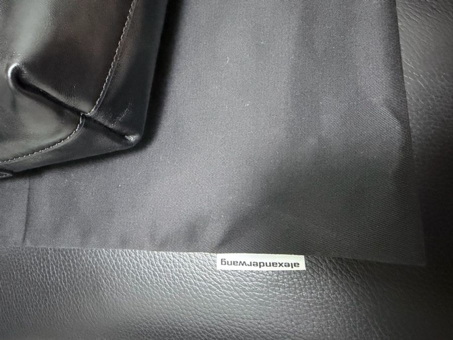 alexander wang punch 小號新月包-6