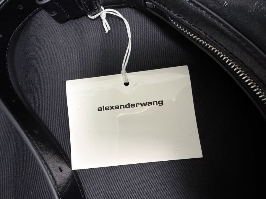 alexander wang punch 小號新月包-7