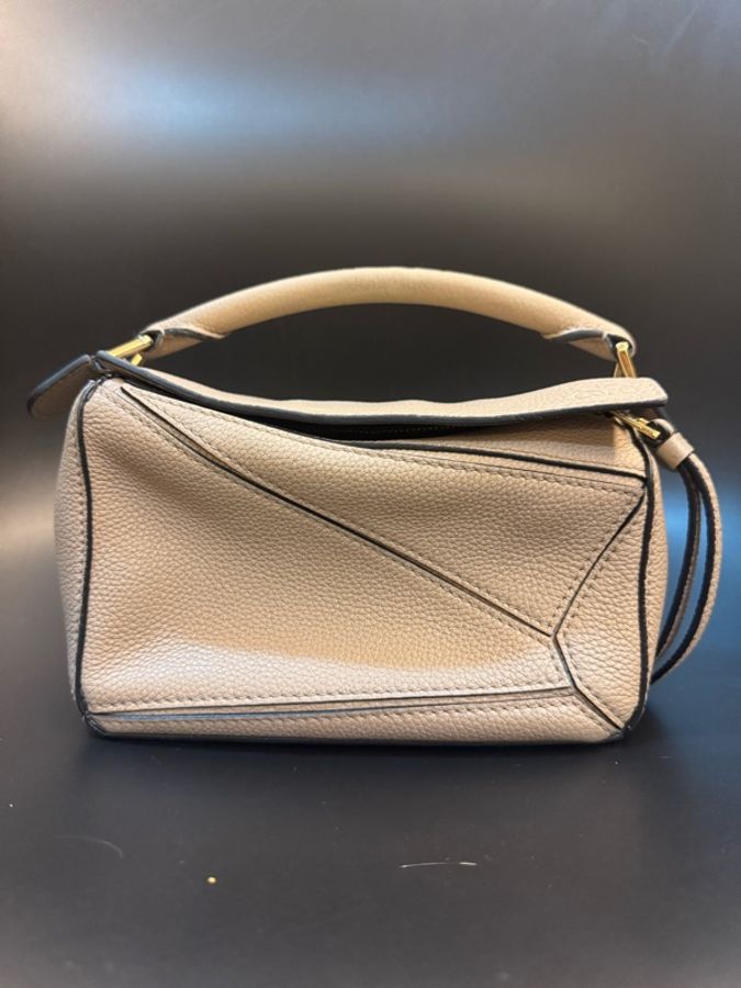 Loewe Mini puzzle Bag 沙色包-0