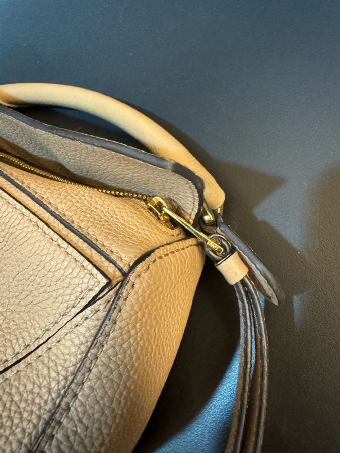 Loewe Mini puzzle Bag 沙色包-5