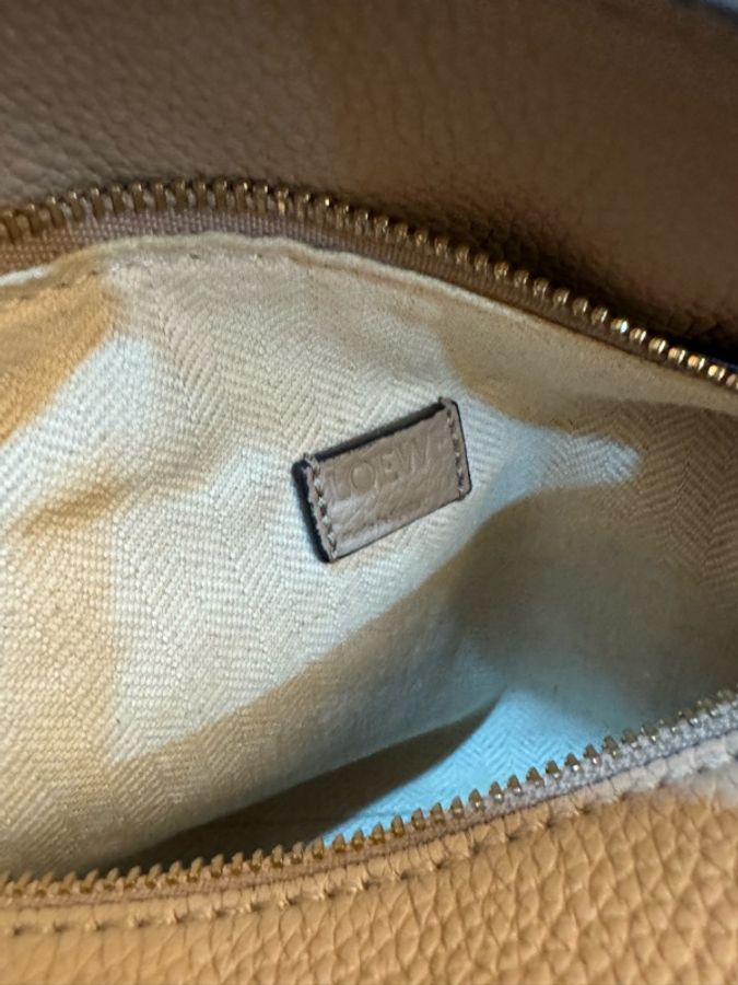 Loewe Mini puzzle Bag 沙色包-6