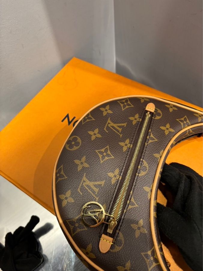 Louis Vuitton Loop 月亮包 |Classic Trend CT精品|台北東區實體-1