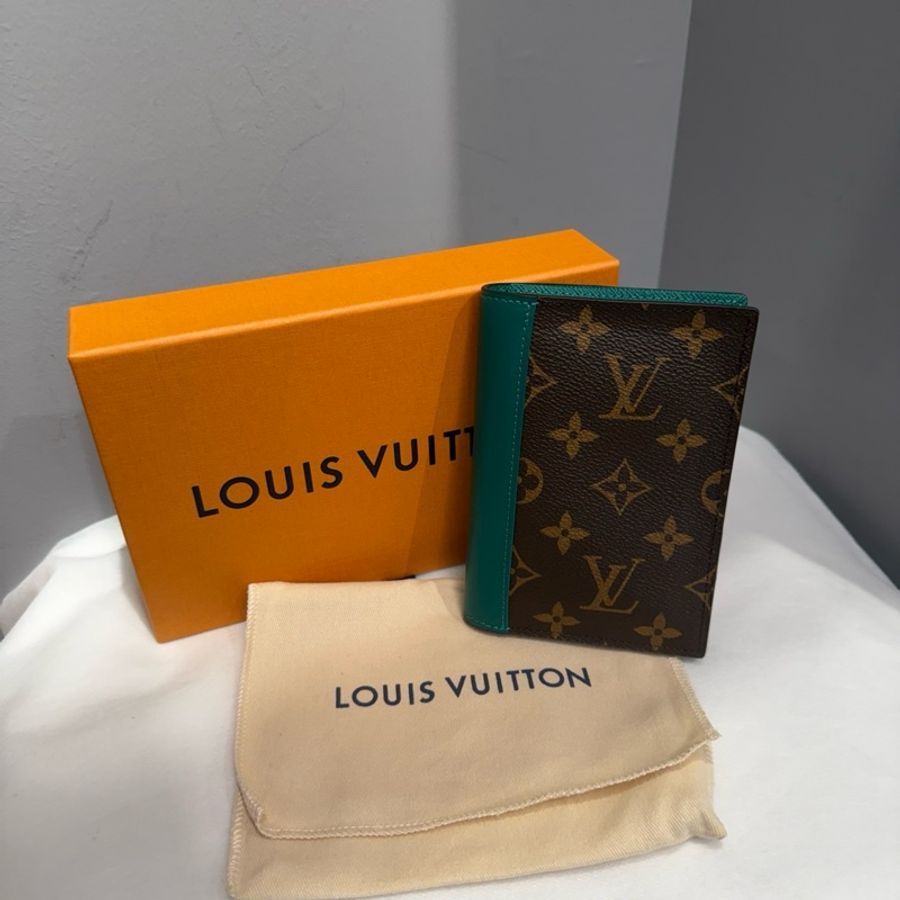 Louis Vuitton 拼色護照套 全新 |Classic Trend CT精品|台北東區實體-0