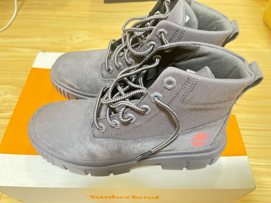 Timberland防潑水中筒靴24.5-1