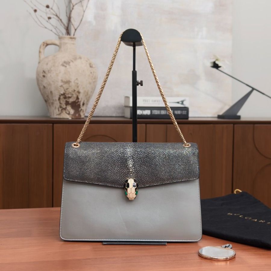 BVLGARI 灰色珍珠魚皮 蛇頭肩背斜背包 27.5*17.5*7 98新配件塵袋 鏡子-1