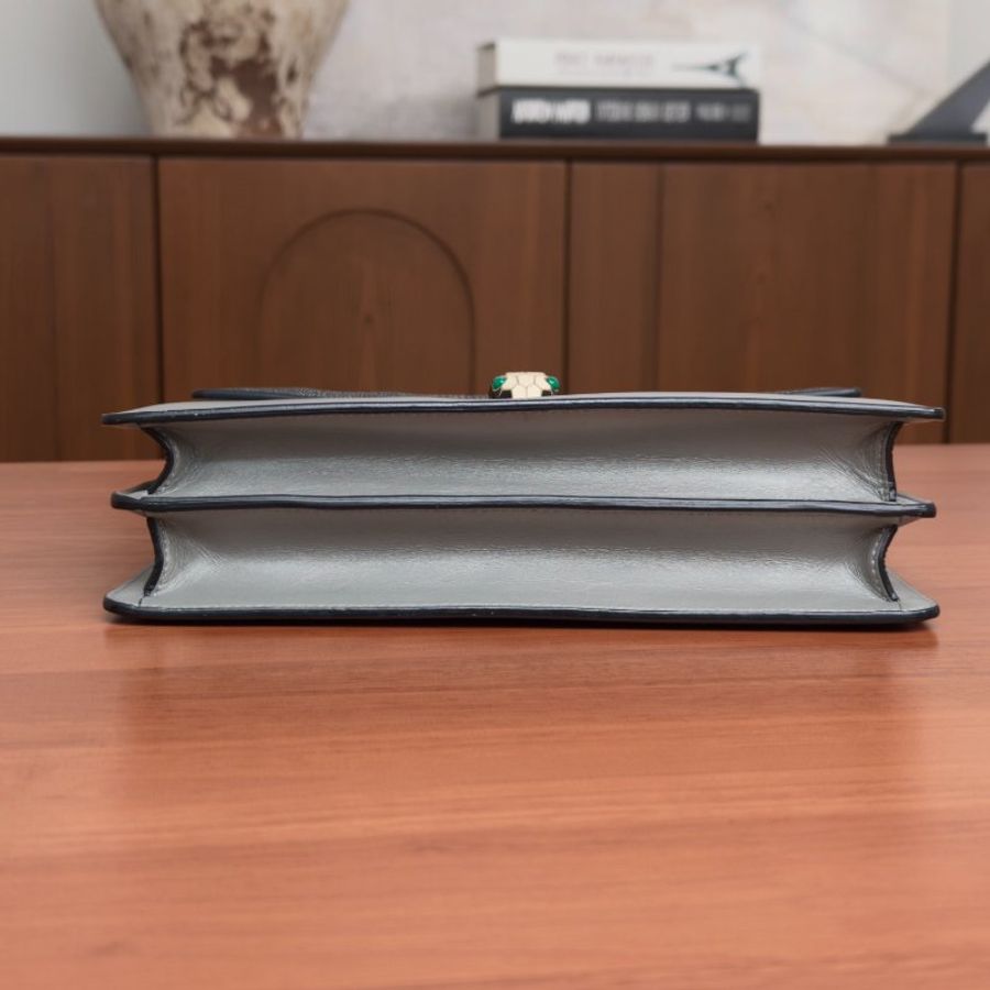 BVLGARI 灰色珍珠魚皮 蛇頭肩背斜背包 27.5*17.5*7 98新配件塵袋 鏡子-5