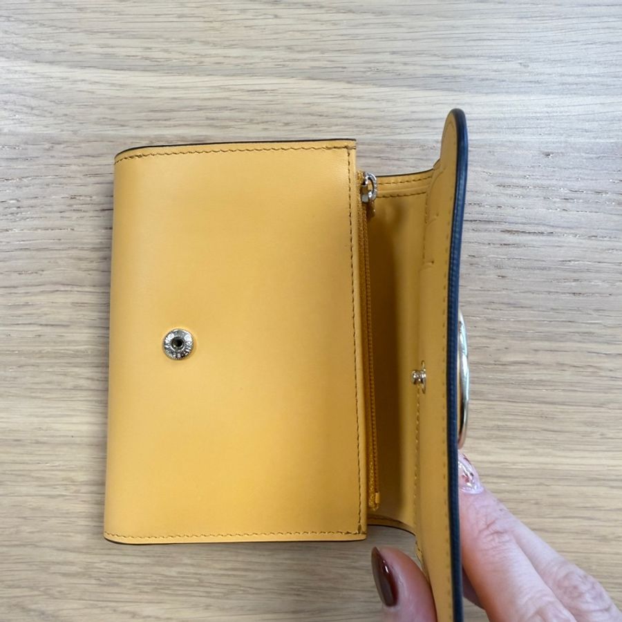 Longchamp BOX-TROT 小牛皮金屬logo三折短夾-3