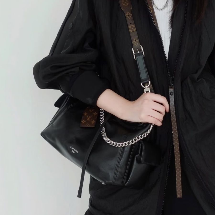 Louis Vuitton路易威登carryall cargo pm 小號黑武 士芯片款近全新-8