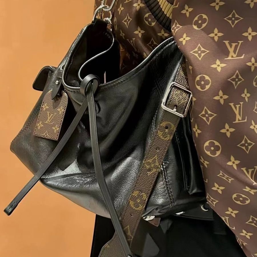 Louis Vuitton路易威登carryall cargo pm 小號黑武 士芯片款近全新-24