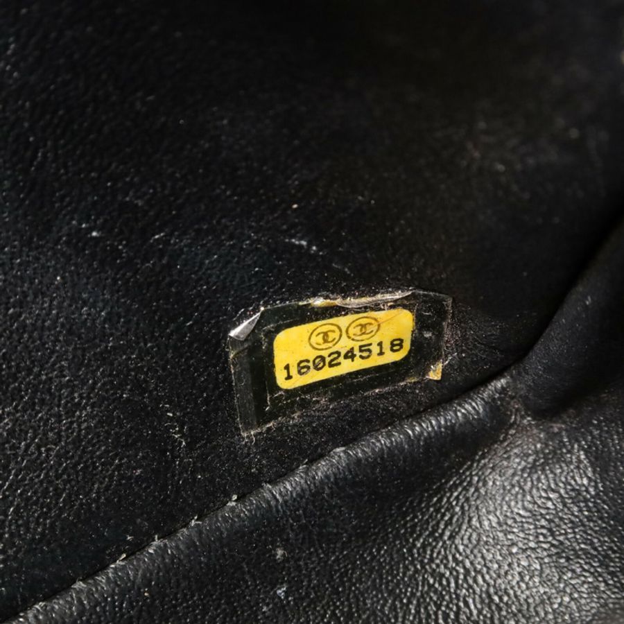CHANEL 漆皮皮革Mini Classic 20鏈帶肩背袋-6