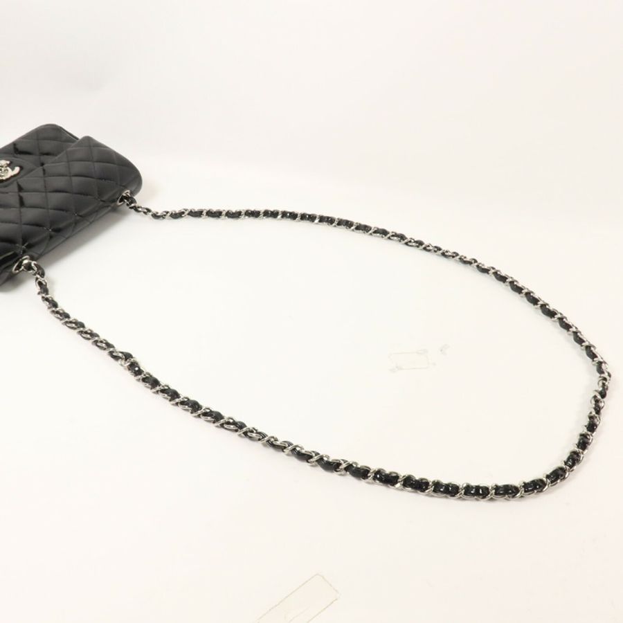 CHANEL 漆皮皮革Mini Classic 20鏈帶肩背袋-7