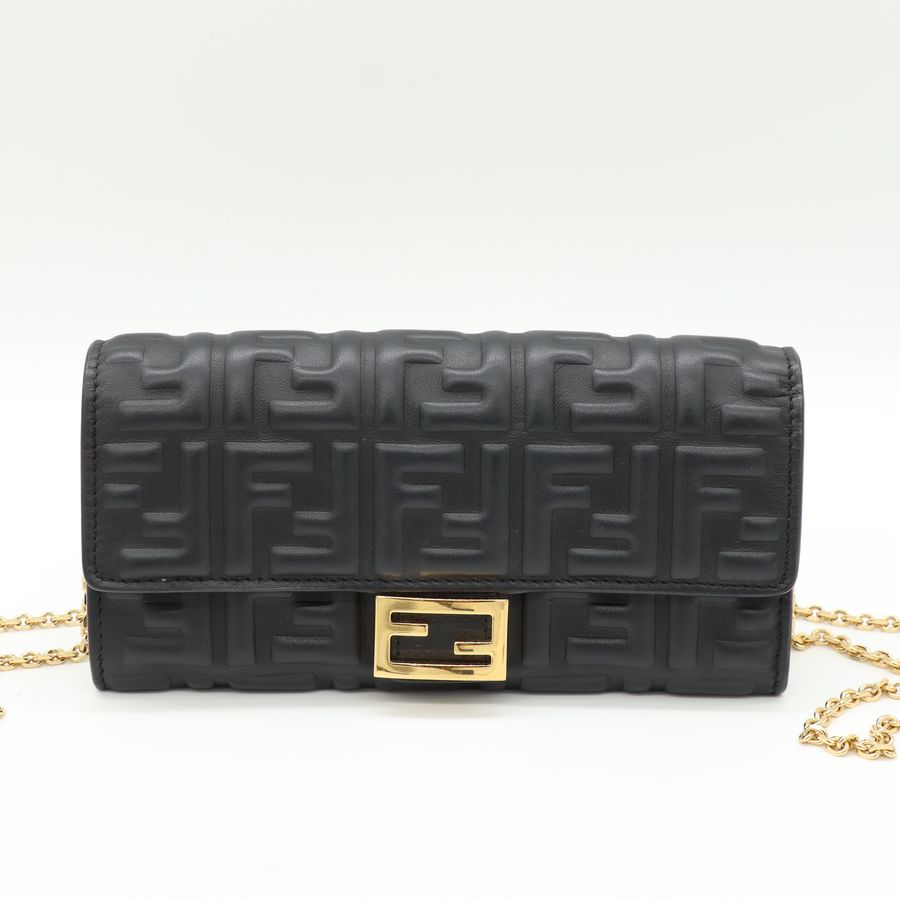 Fendi 芬迪 經典 Baguette 黑色 Nappa 納帕小羊皮立體雙F壓花 金屬FF釦兩用 WOC 鍊帶長夾 斜背小包-2