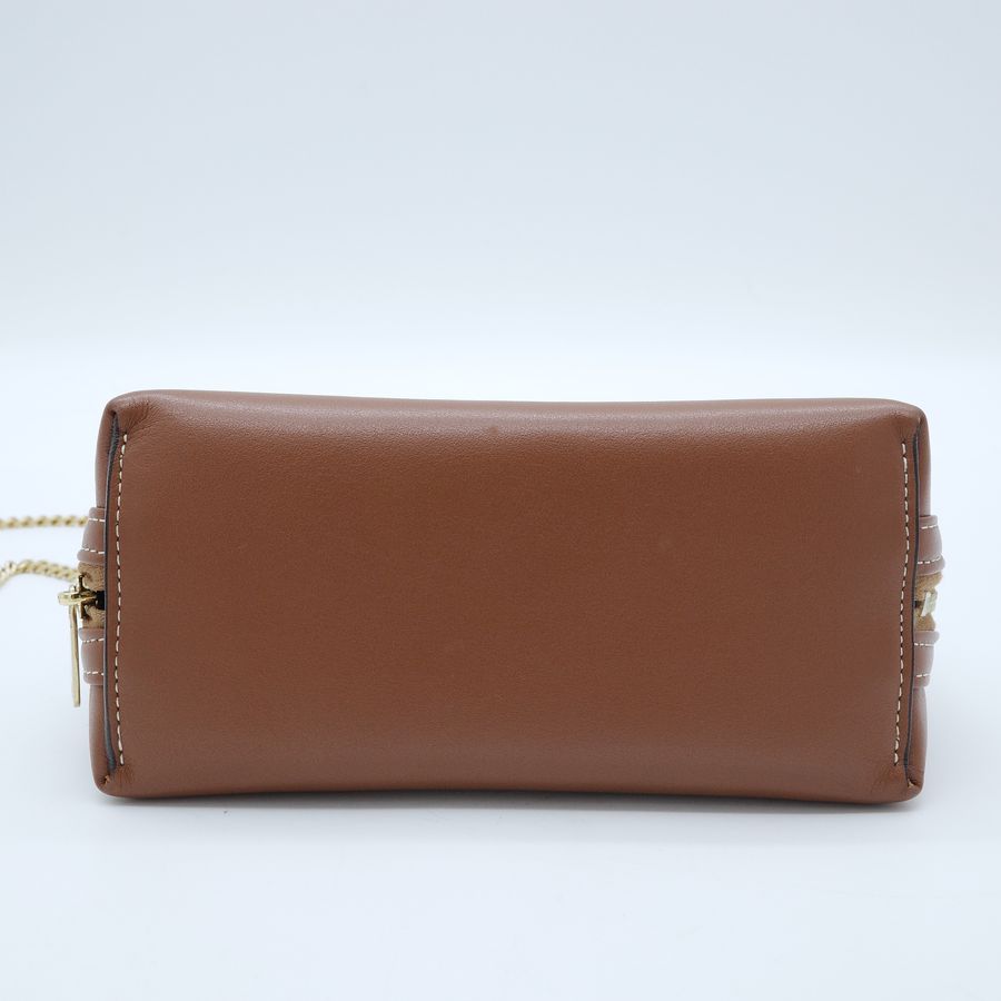 Celine 經典 Cuir Triomphe 凱旋門立體皮雕小牛皮 焦糖色 金屬鏈條相機包 斜背包-5