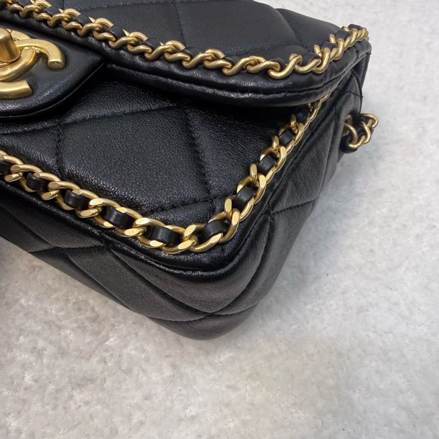 Chanel黑金羊皮菱格皮穿鏈滾邊mini 口蓋包-8
