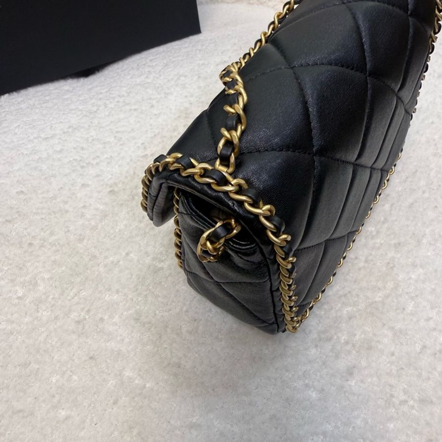 Chanel黑金羊皮菱格皮穿鏈滾邊mini 口蓋包-13