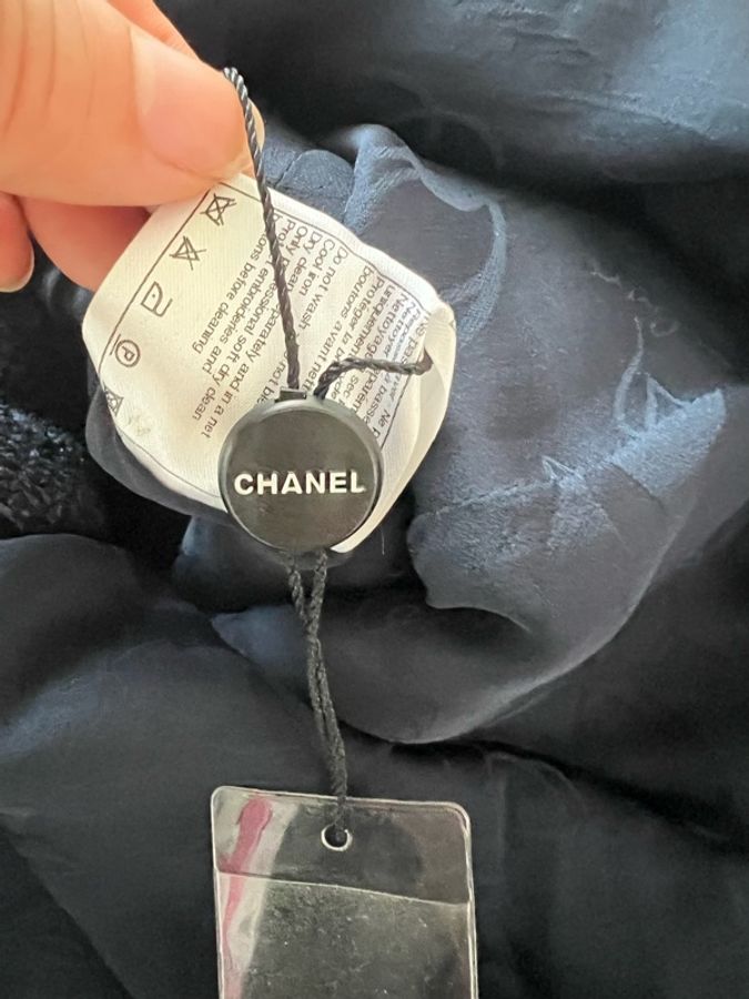 Chanel勛章外套38碼帶吊牌備用扣-6