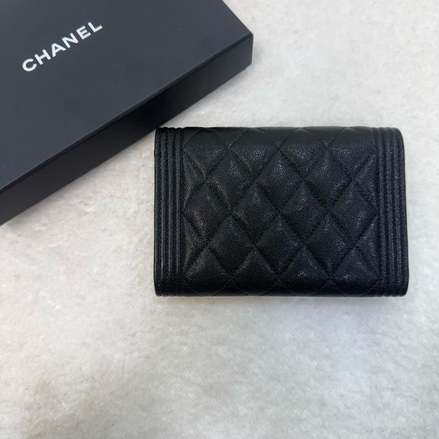 Chanel 黑金荔枝皮Boy下蓋中夾-1