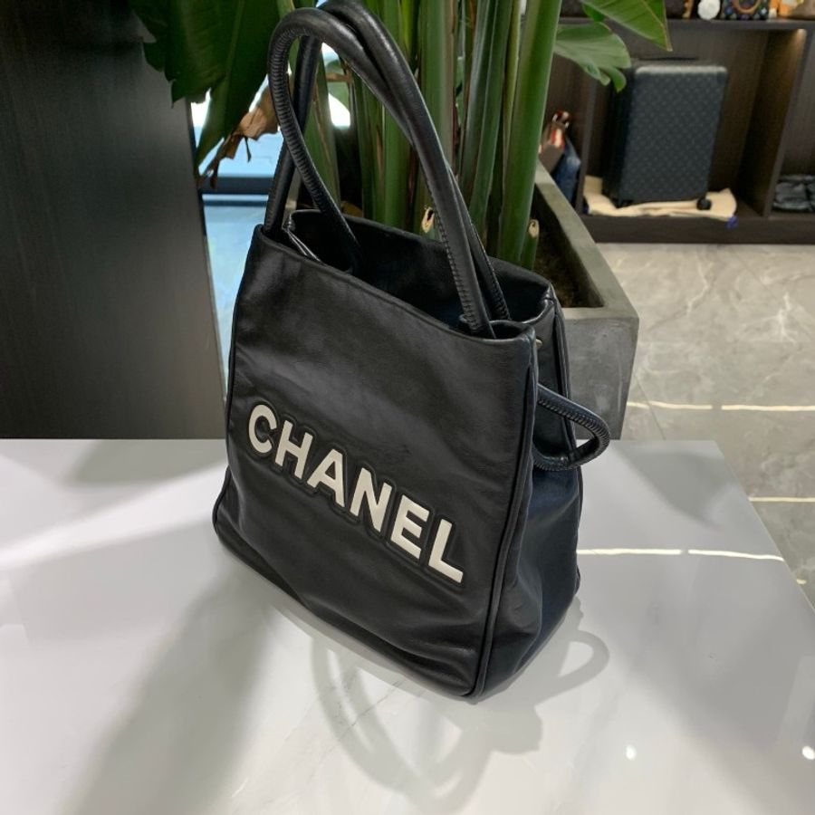 二手正品香奈兒chanel vintage雙面山茶花托特包 正常使用痕跡 整體品相佳 辨識度極高 可腋下、斜挎。-3