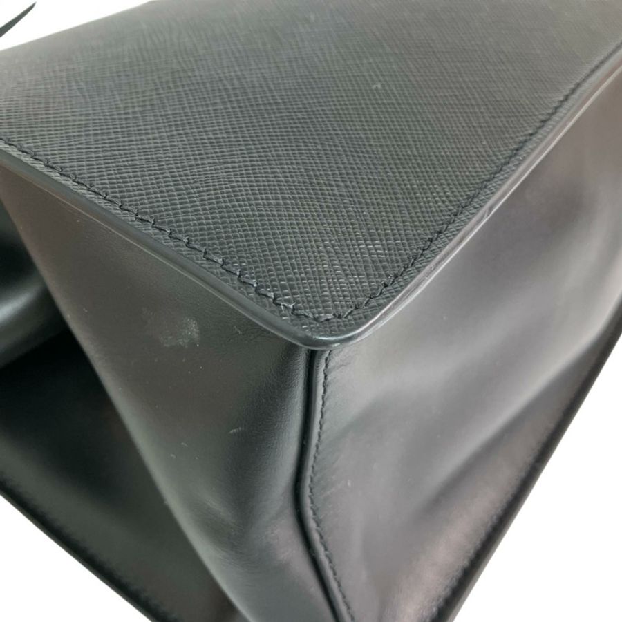 ☆ PRADA 普拉達 Black Saffiano Leather Shoulder Bag 黑色十字壓紋牛皮肩背包 1BC043-267014609-6
