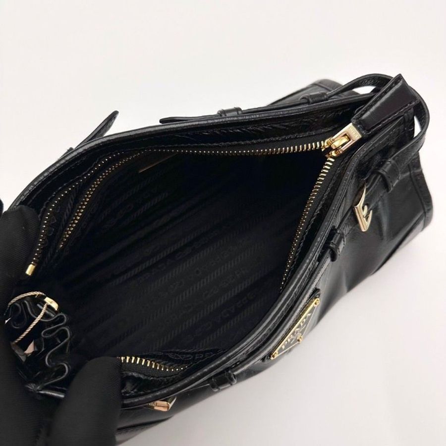 PRADA 黑金油蠟皮 SoftIux小號手提肩背斜背包26*14*12 全新閒置配件塵袋購證-4