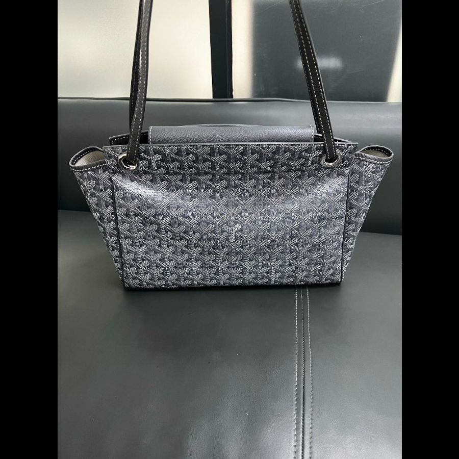 Goyard rouette
灰色托特包-10