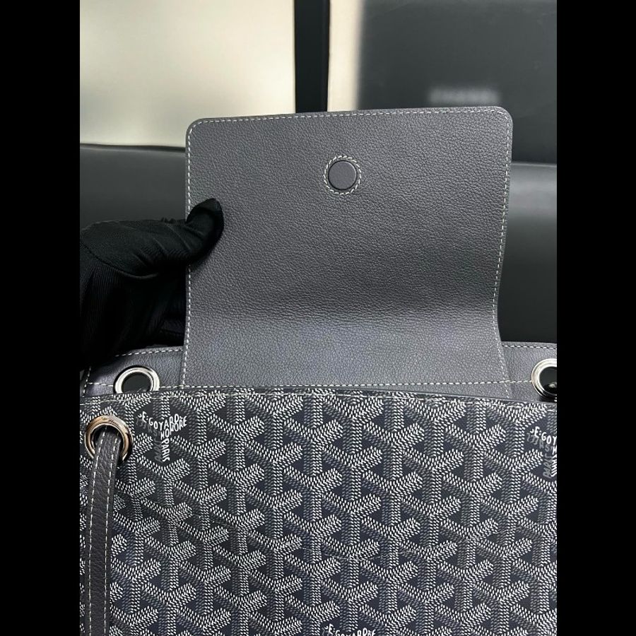 Goyard rouette
灰色托特包-13