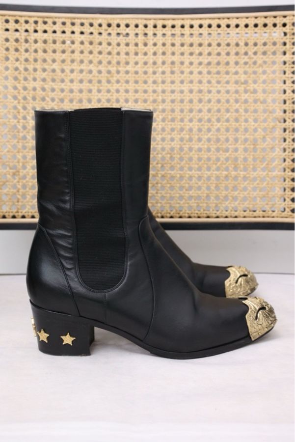 Chanel达拉斯系列黑色皮革星星短靴-4