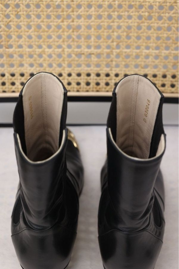 Chanel达拉斯系列黑色皮革星星短靴-9