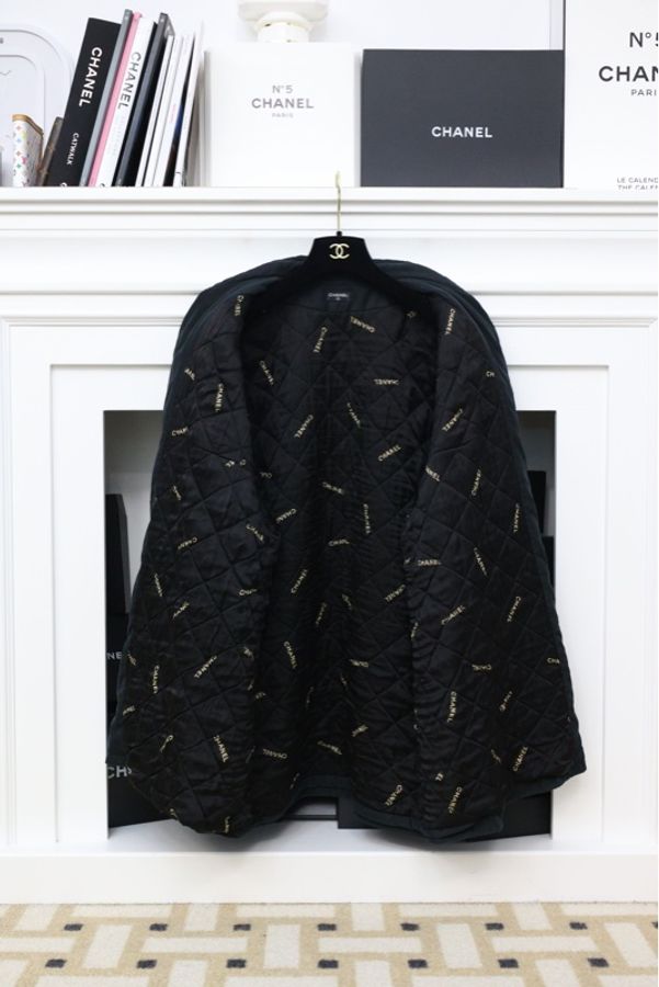 Chanel拉链款cc logo金扣四口袋外套黑色菱格纹口袋长棉服-4