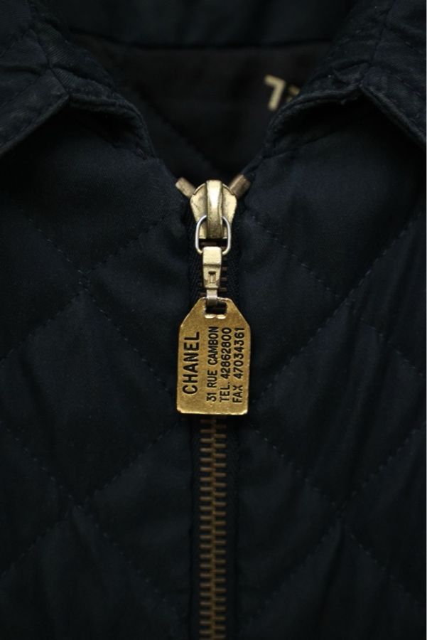 Chanel拉链款cc logo金扣四口袋外套黑色菱格纹口袋长棉服-11
