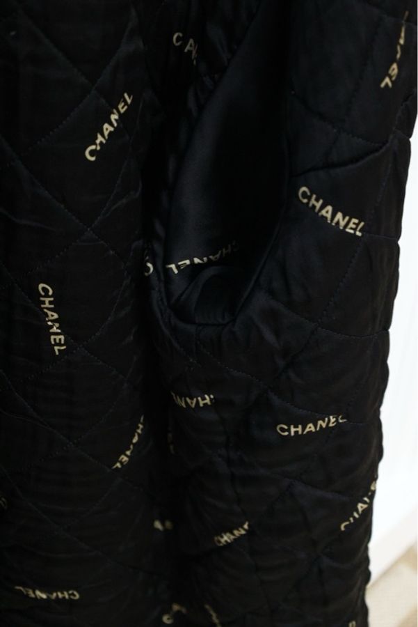 Chanel拉链款cc logo金扣四口袋外套黑色菱格纹口袋长棉服-12