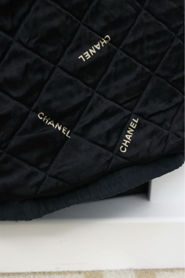 Chanel拉链款cc logo金扣四口袋外套黑色菱格纹口袋长棉服-16