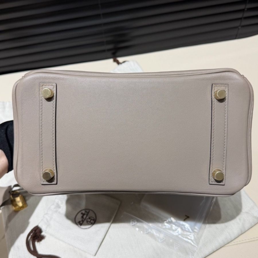 全新帶膜🩶✨#愛馬仕 #銀河灰金扣 #birkin25鉑金包bk25 #swift皮 #鎖鑰匙防塵袋雨衣-9