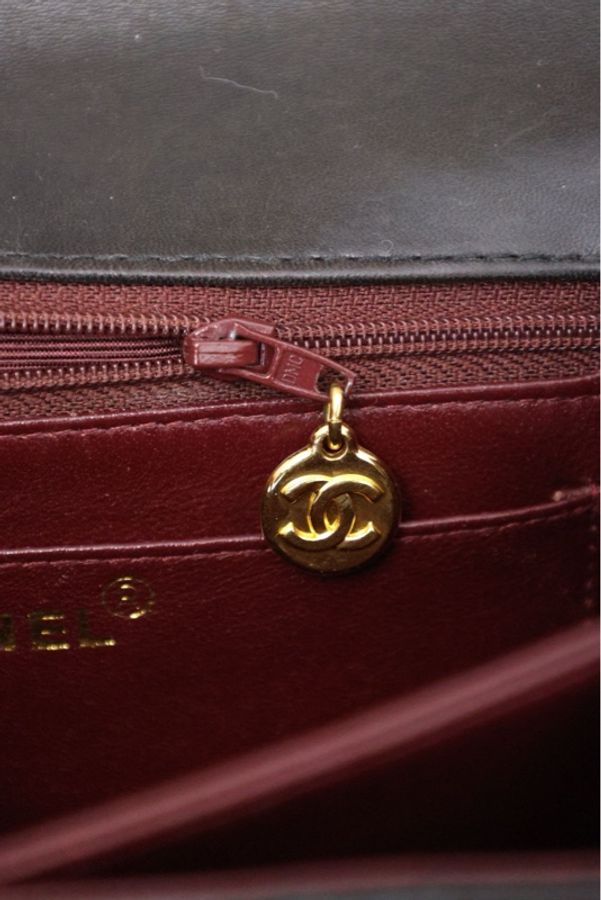 Chanel 5开黑金书包扣翻盖手提包盒子包kelly单肩包-4