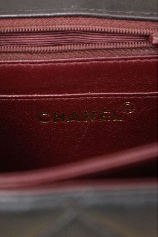 Chanel 5开黑金书包扣翻盖手提包盒子包kelly单肩包-8