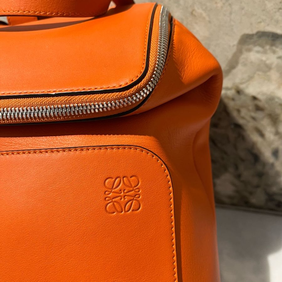 Loewe橘色牛皮 Goya Small後背包-7