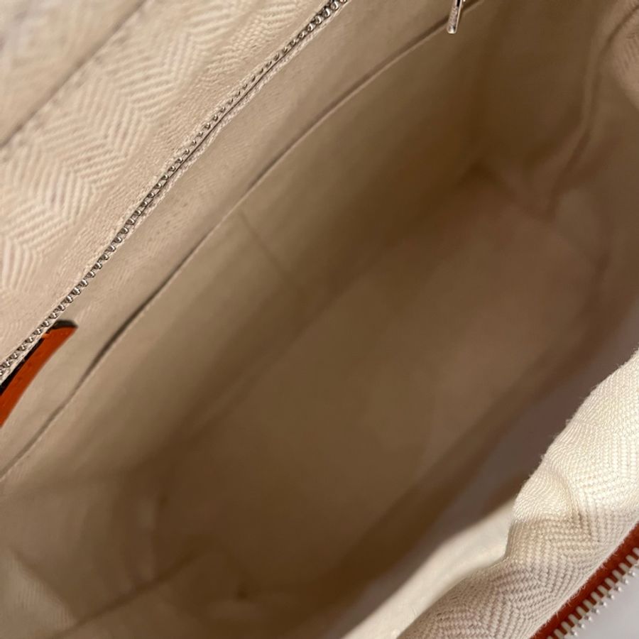 Loewe橘色牛皮 Goya Small後背包-8