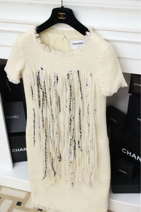 Chanel 10年秋冬系列秀款米黄色羊毛圆领流苏短袖连衣裙-3