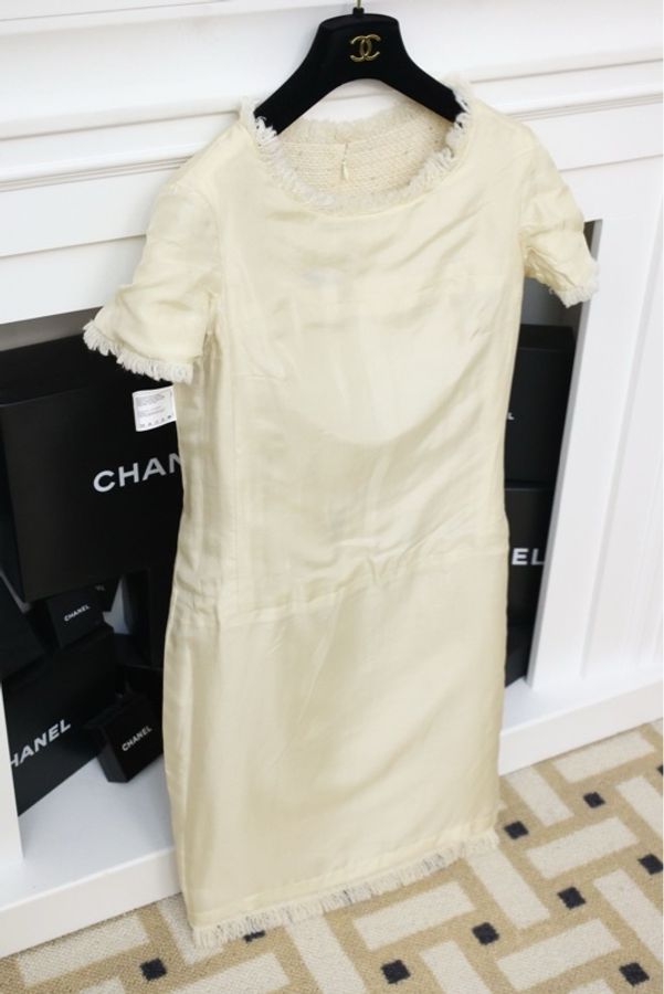 Chanel 10年秋冬系列秀款米黄色羊毛圆领流苏短袖连衣裙-7
