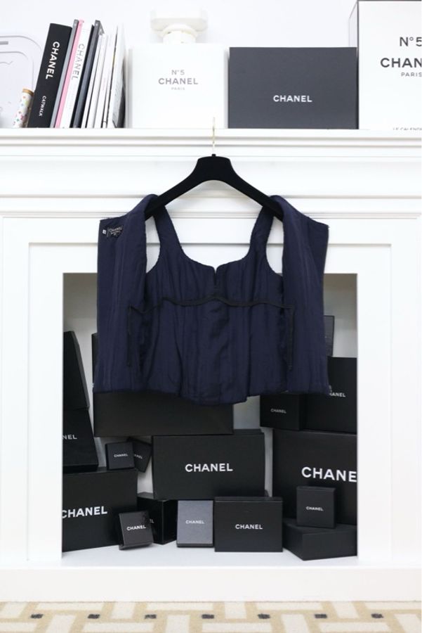 Chanel蓝色缎面拼接亮片收腰无袖背心马甲-4