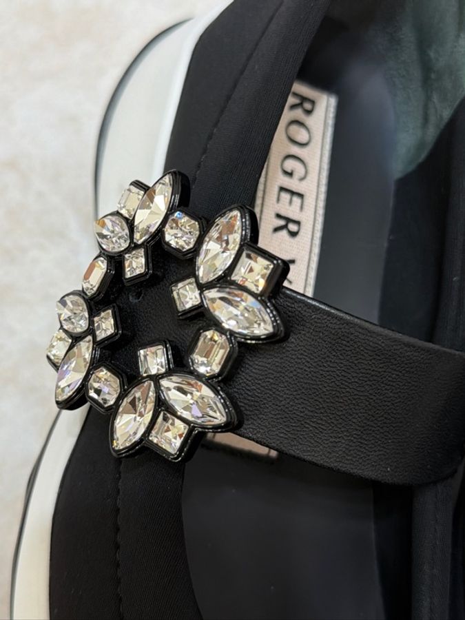 Roger Vivier 鑽扣瑪莉珍運動鞋 35.5-4