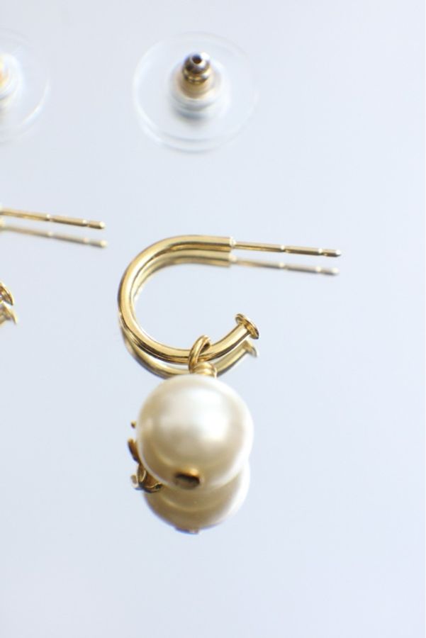 Chanel珍珠金色cc耳钉-6