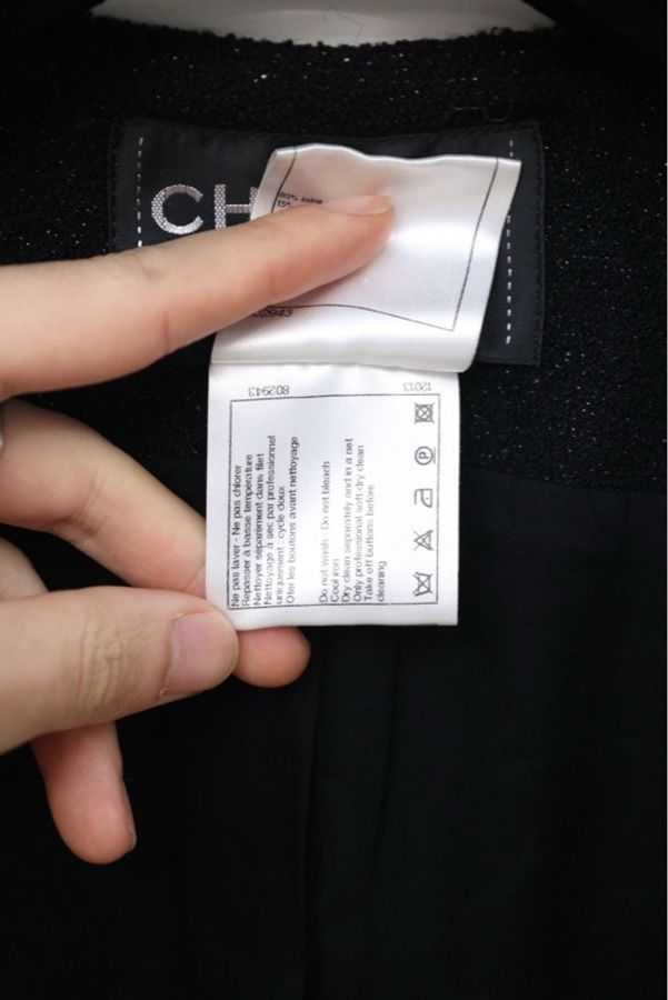 Chanel 13年黑色羊毛双排扣V领外套-17