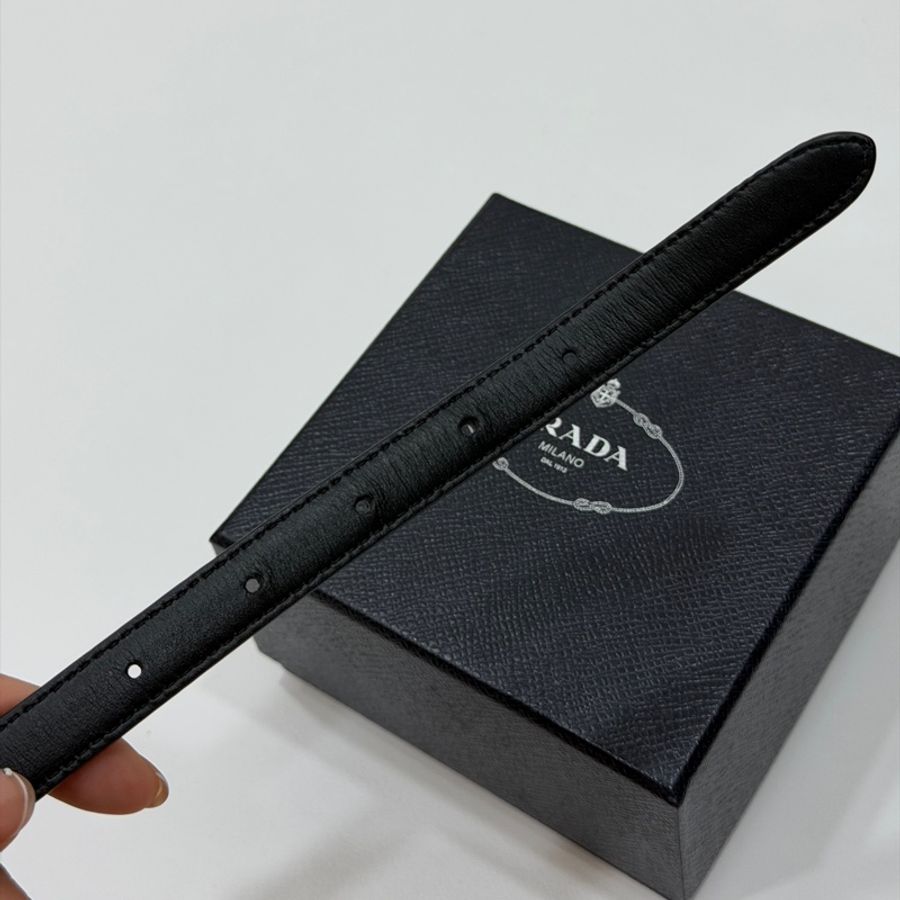PRADA Saffiano 三角牌 黑色 綴飾 金釦 防刮牛皮細版 腰帶 皮帶-21