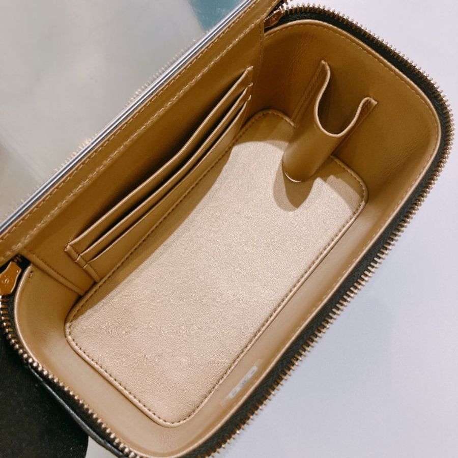 TW4932 Chanel 香奈兒經典長盒子連調節扣包包 Vanity Case With Gold Ball Black x GHW-15