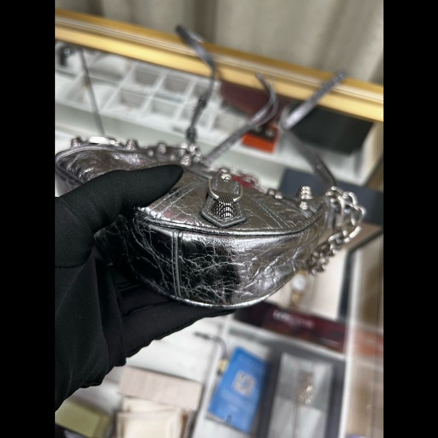 Balenciaga mini Le Cagole-5