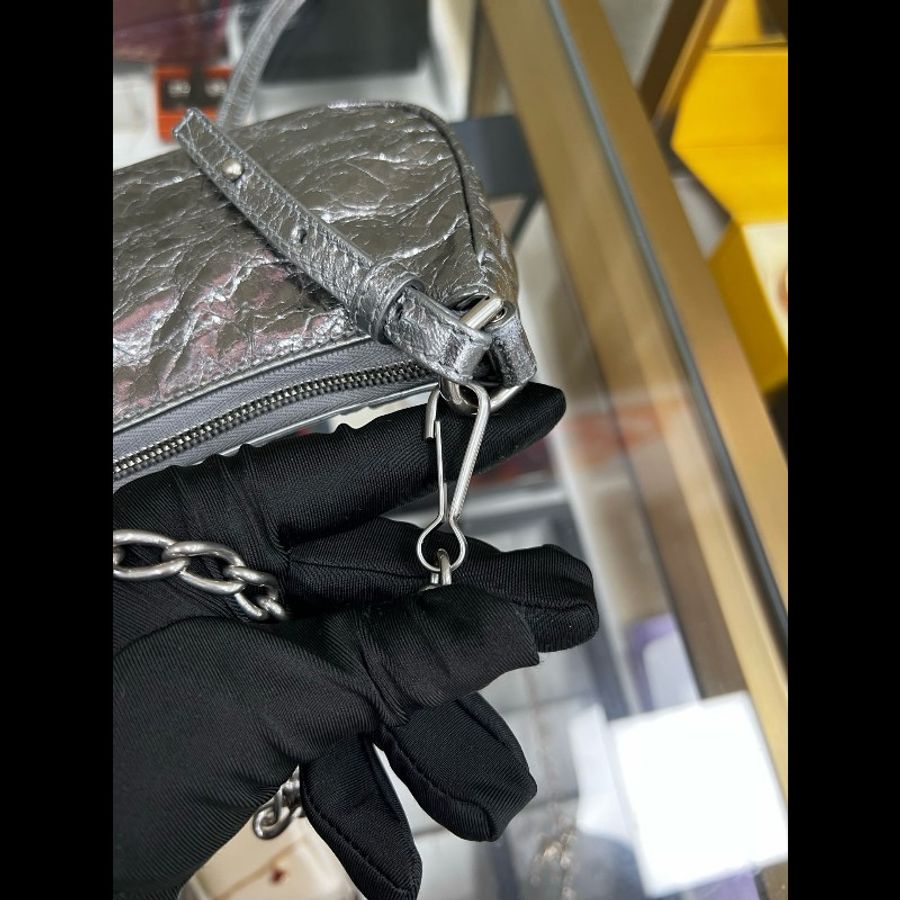 Balenciaga mini Le Cagole-9