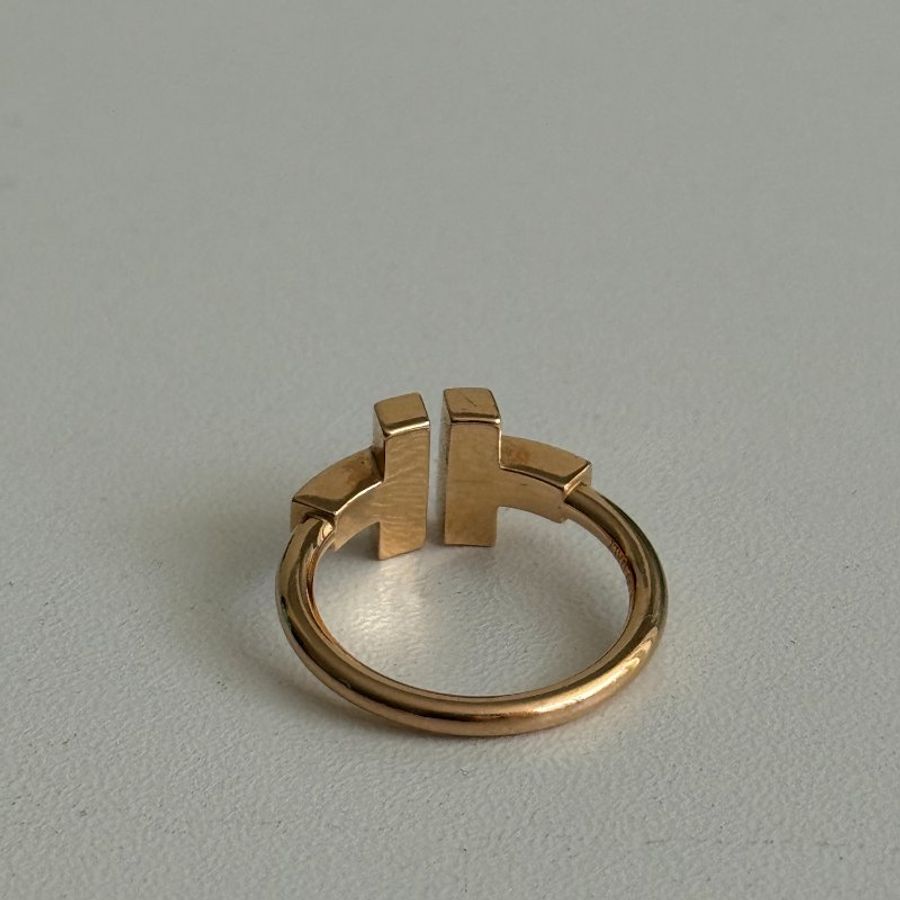 99新🆕 Tiffany & Co. 蒂芬妮 T Wire 線圈戒指 鑲鑽及珍珠母貝-10