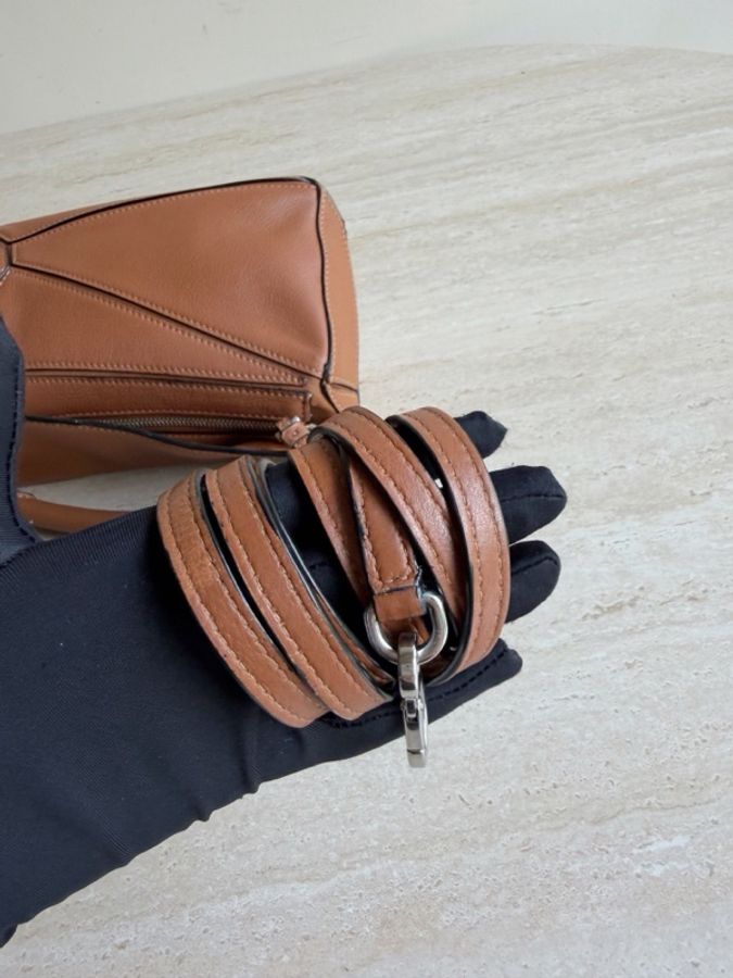 Loewe 羅意威mini puzzle焦糖色幾何包 底長18cm-5