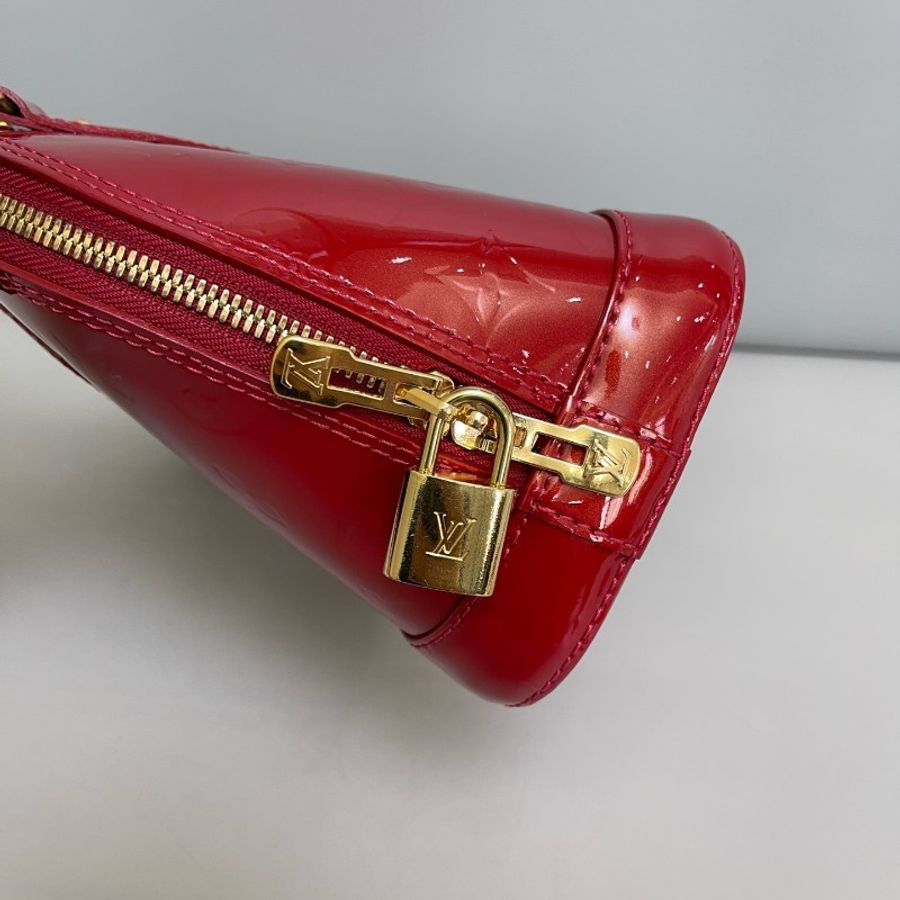 Louis Vuitton Alma bb 紅色漆皮壓花貝殼包-7
